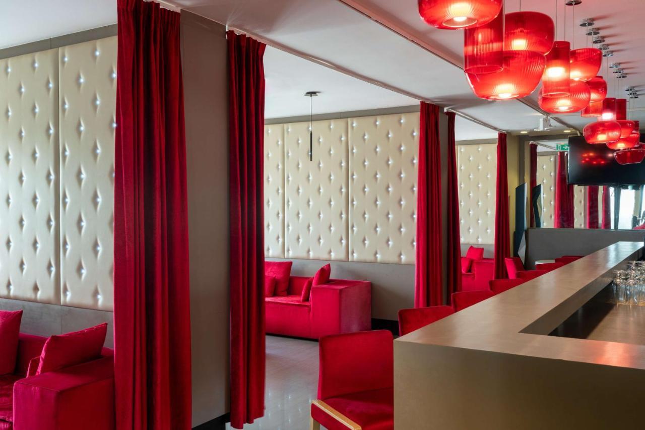 Radisson Blu Hotel NʼDjamena Exterior foto